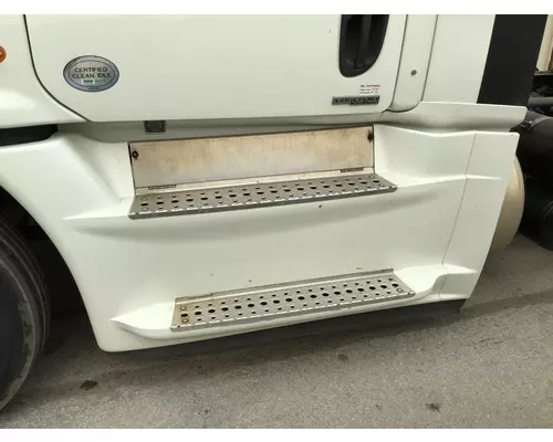 FREIGHTLINER CASCADIA 125 CAB SKIRTSIDE FAIRING