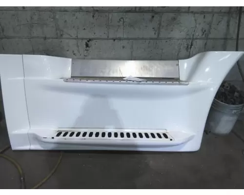 FREIGHTLINER CASCADIA 125 CAB SKIRTSIDE FAIRING