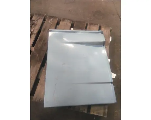 FREIGHTLINER CASCADIA 125 CAB SKIRTSIDE FAIRING