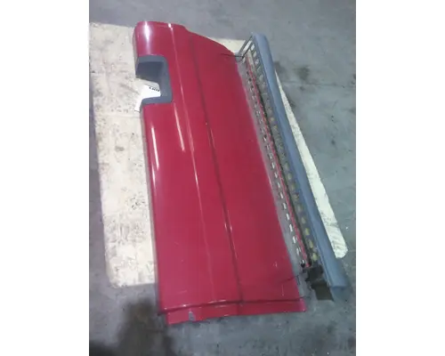 FREIGHTLINER CASCADIA 125 CAB SKIRTSIDE FAIRING