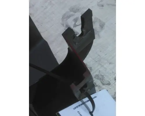 FREIGHTLINER CASCADIA 125 CAB SKIRTSIDE FAIRING