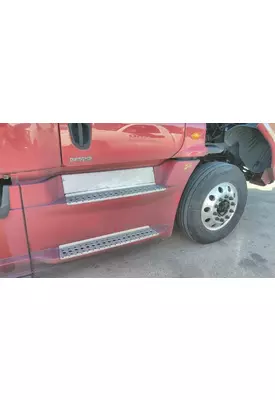 FREIGHTLINER CASCADIA 125 CAB SKIRT/SIDE FAIRING