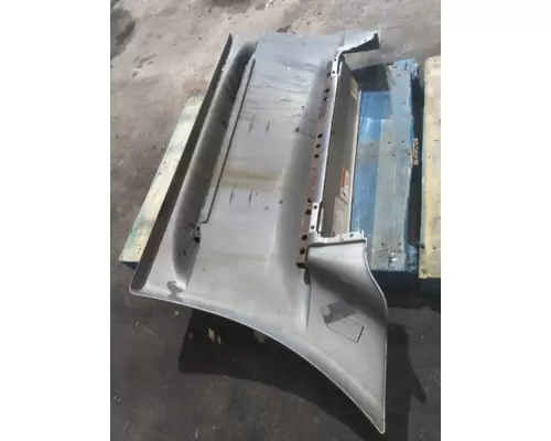 FREIGHTLINER CASCADIA 125 CAB SKIRTSIDE FAIRING