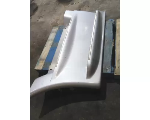 FREIGHTLINER CASCADIA 125 CAB SKIRTSIDE FAIRING