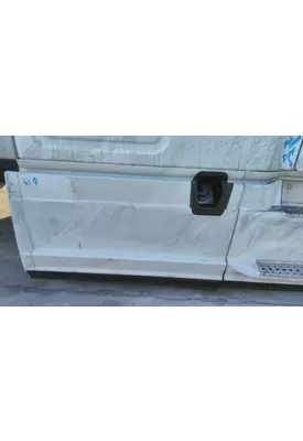 FREIGHTLINER CASCADIA 125 CAB SKIRT/SIDE FAIRING