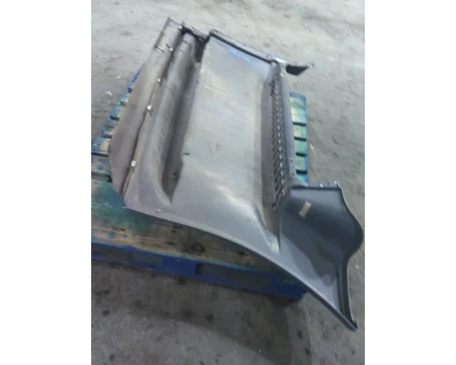 FREIGHTLINER CASCADIA 125 CAB SKIRTSIDE FAIRING