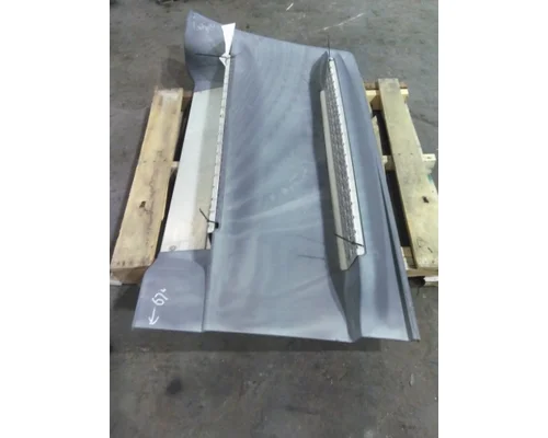 FREIGHTLINER CASCADIA 125 CAB SKIRTSIDE FAIRING