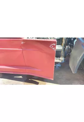 FREIGHTLINER CASCADIA 125 CAB SKIRT/SIDE FAIRING