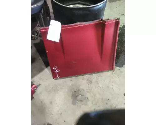FREIGHTLINER CASCADIA 125 CAB SKIRTSIDE FAIRING