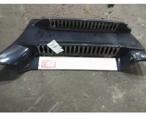 FREIGHTLINER CASCADIA 125 CAB SKIRTSIDE FAIRING