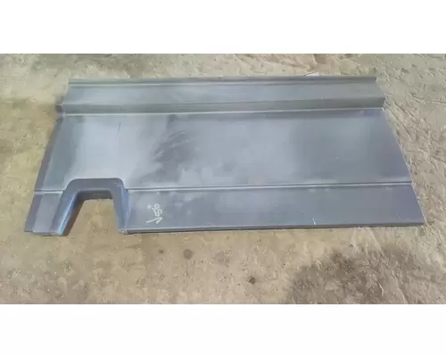 FREIGHTLINER CASCADIA 125 CAB SKIRTSIDE FAIRING