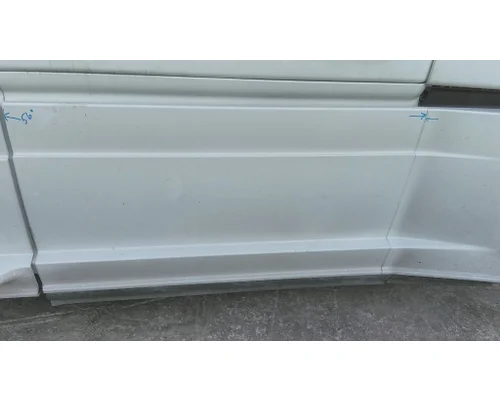 FREIGHTLINER CASCADIA 125 CAB SKIRTSIDE FAIRING