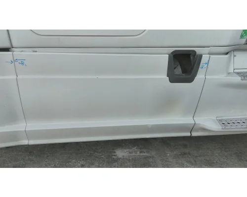 FREIGHTLINER CASCADIA 125 CAB SKIRTSIDE FAIRING