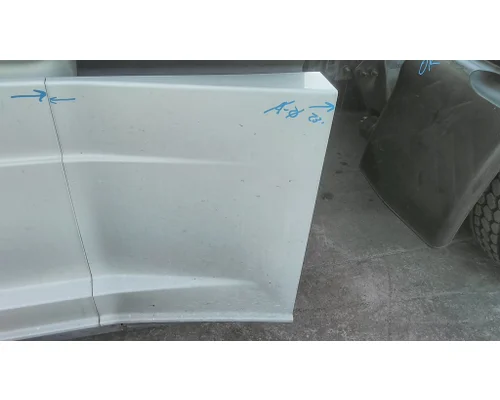 FREIGHTLINER CASCADIA 125 CAB SKIRTSIDE FAIRING
