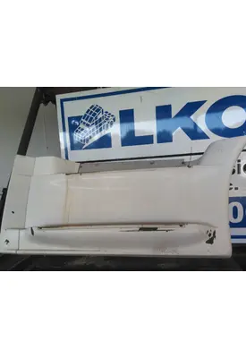 FREIGHTLINER CASCADIA 125 CAB SKIRT/SIDE FAIRING