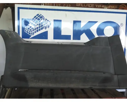 FREIGHTLINER CASCADIA 125 CAB SKIRTSIDE FAIRING