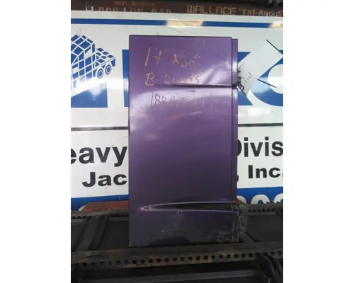 FREIGHTLINER CASCADIA 125 CAB SKIRTSIDE FAIRING