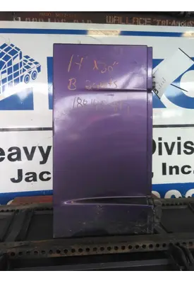 FREIGHTLINER CASCADIA 125 CAB SKIRT/SIDE FAIRING