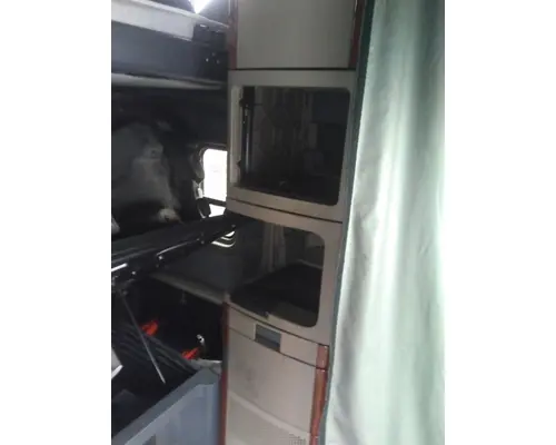 FREIGHTLINER CASCADIA 125 CAB