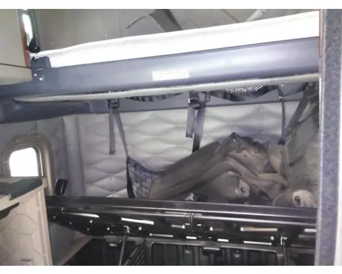 FREIGHTLINER CASCADIA 125 CAB