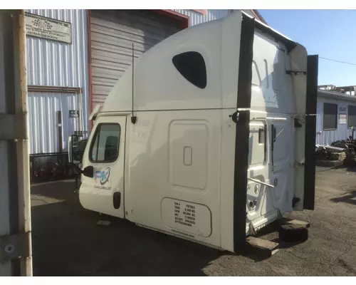 FREIGHTLINER CASCADIA 125 CAB