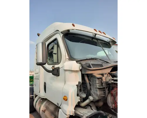 FREIGHTLINER CASCADIA 125 CAB