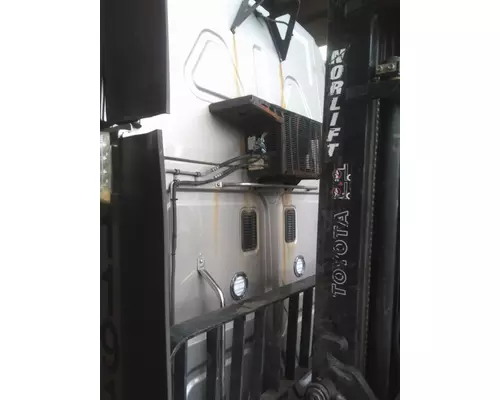 FREIGHTLINER CASCADIA 125 CAB