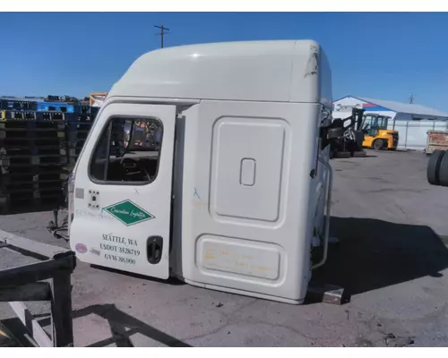 FREIGHTLINER CASCADIA 125 CAB
