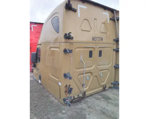 FREIGHTLINER CASCADIA 125 CAB