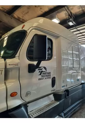 FREIGHTLINER CASCADIA 125 CAB