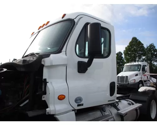 FREIGHTLINER CASCADIA 125 CAB