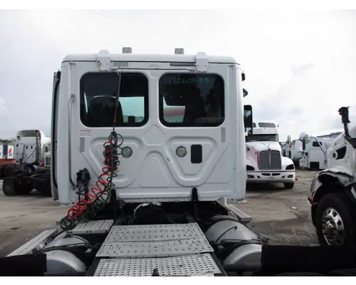 FREIGHTLINER CASCADIA 125 CAB