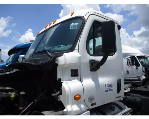 FREIGHTLINER CASCADIA 125 CAB