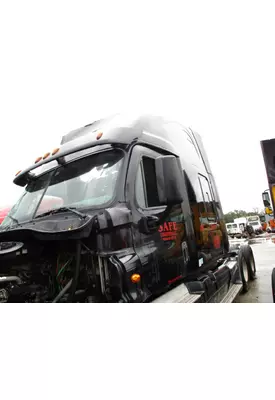 FREIGHTLINER CASCADIA 125 CAB