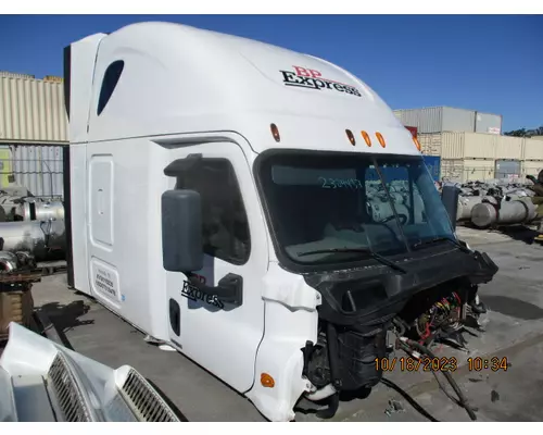 FREIGHTLINER CASCADIA 125 CAB