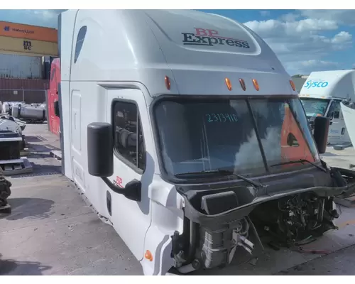 FREIGHTLINER CASCADIA 125 CAB