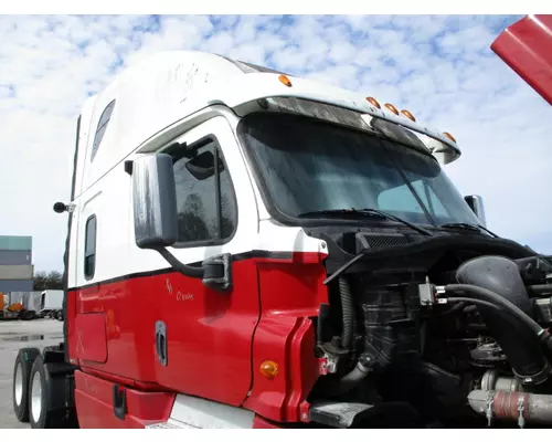 FREIGHTLINER CASCADIA 125 CAB