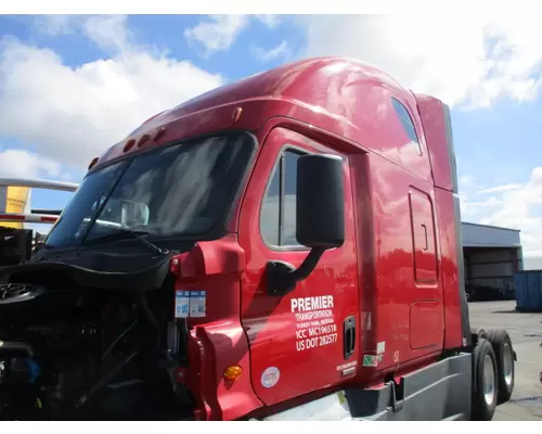 FREIGHTLINER CASCADIA 125 CAB