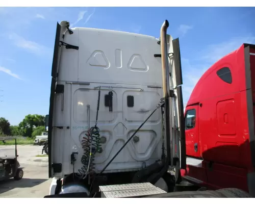 FREIGHTLINER CASCADIA 125 CAB