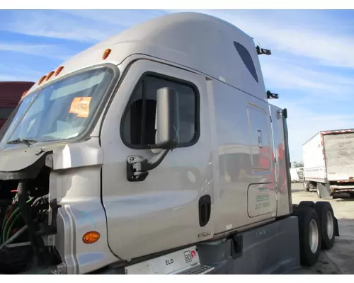 FREIGHTLINER CASCADIA 125 CAB