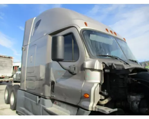 FREIGHTLINER CASCADIA 125 CAB