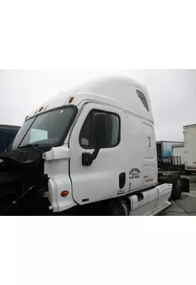 FREIGHTLINER CASCADIA 125 CAB