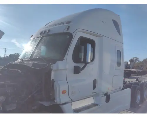 FREIGHTLINER CASCADIA 125 CAB
