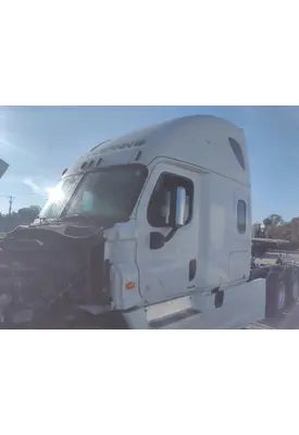 FREIGHTLINER CASCADIA 125 CAB