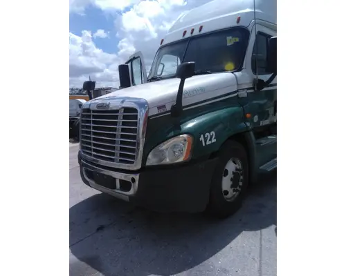 FREIGHTLINER CASCADIA 125 CAB