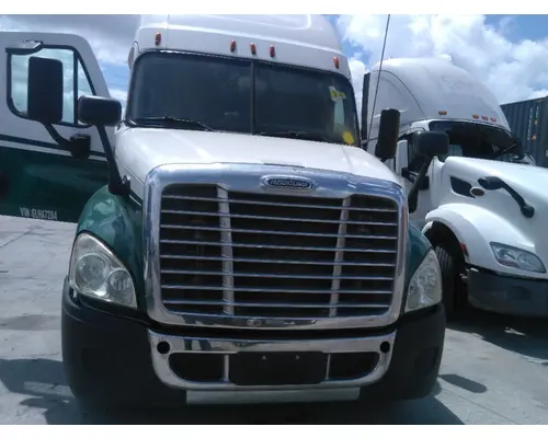 FREIGHTLINER CASCADIA 125 CAB