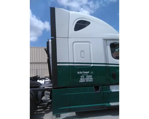 FREIGHTLINER CASCADIA 125 CAB