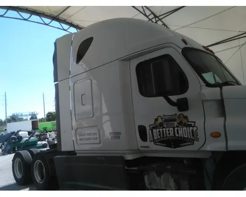 FREIGHTLINER CASCADIA 125 CAB