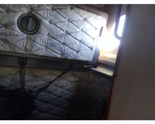 FREIGHTLINER CASCADIA 125 CAB