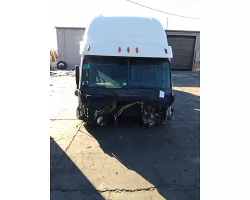 FREIGHTLINER CASCADIA 125 CAB